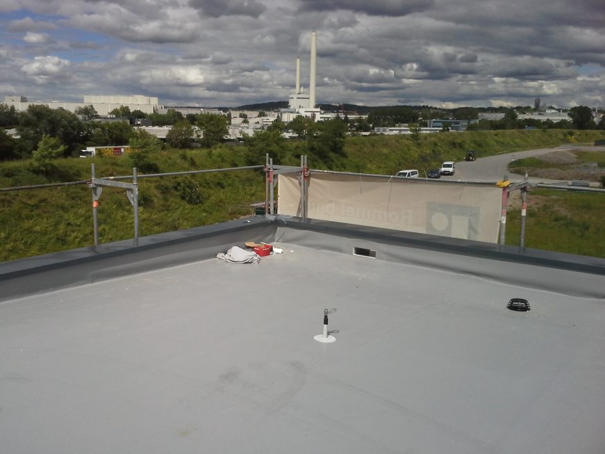 SF-Bau-Dach-Oberlichter-Schlüsselfertigbau