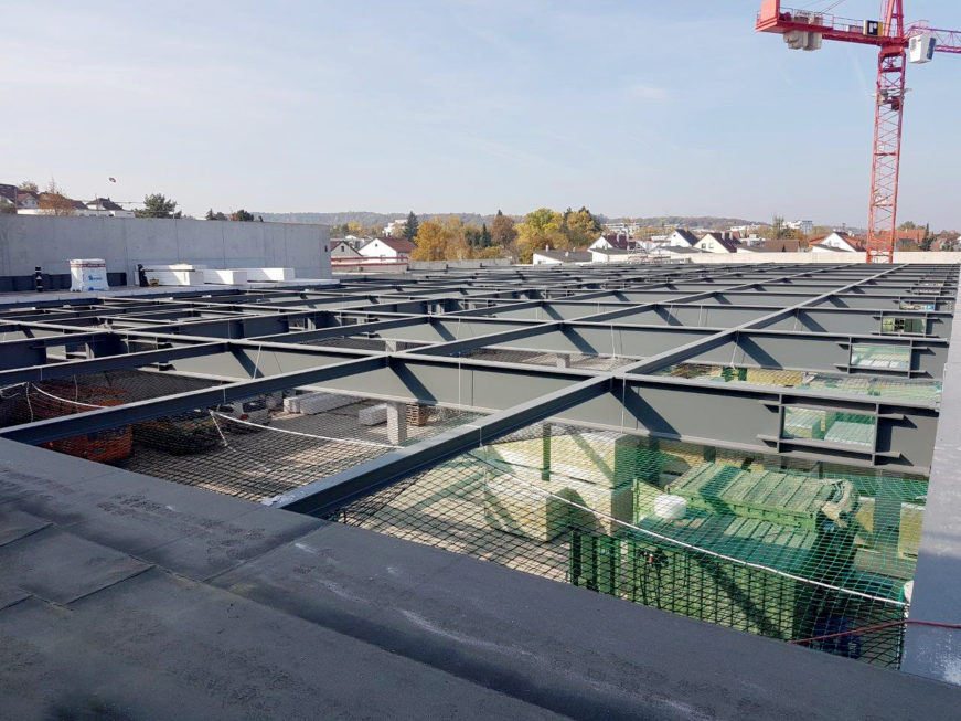 Stahlbau-Dachkonstruktion-Stahlbauarbeiten-Neubau Flagship Outlet Center-Metzingen