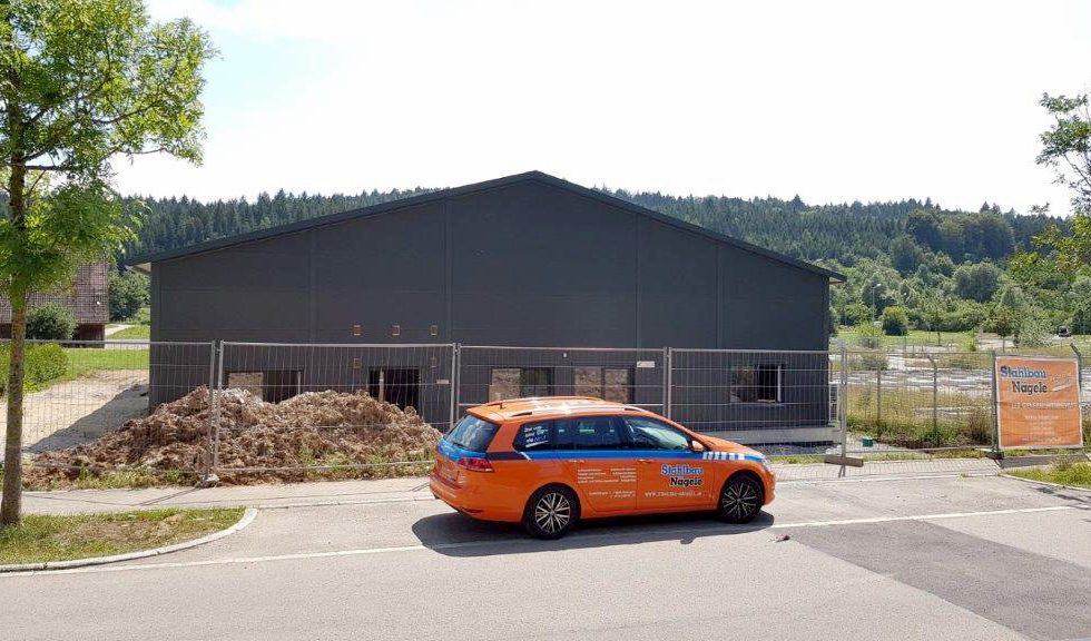SF-Bau-Außenanlagen-Neubau Halle mit integriertem Büroteil-Schwäbisch Gmünd-Stahlbau-Schlüsselfertigbau