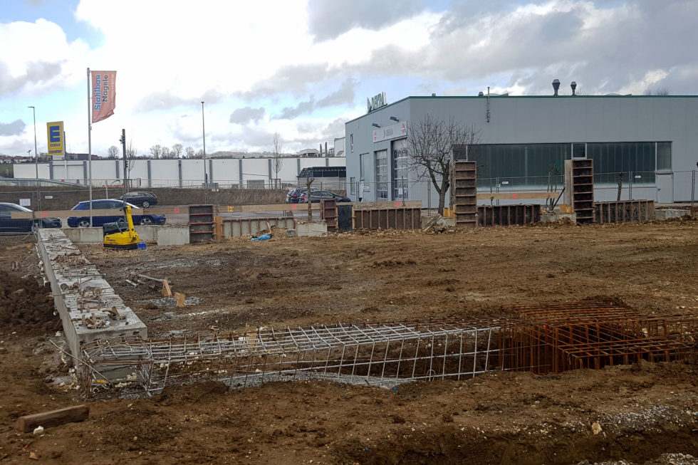 SF-Bau-Start Fundament- und Erdarbeiten-Neubau Lagerhalle mit Büro-Eislingen-Stahlbau-Schlüsselfertigbau