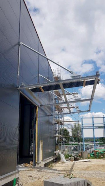 SF-Bau-Montage Vordach an Pausenraum-Neubau Lagerhalle mit Büro-Eislingen-Stahlbau-Schlüsselfertigbau