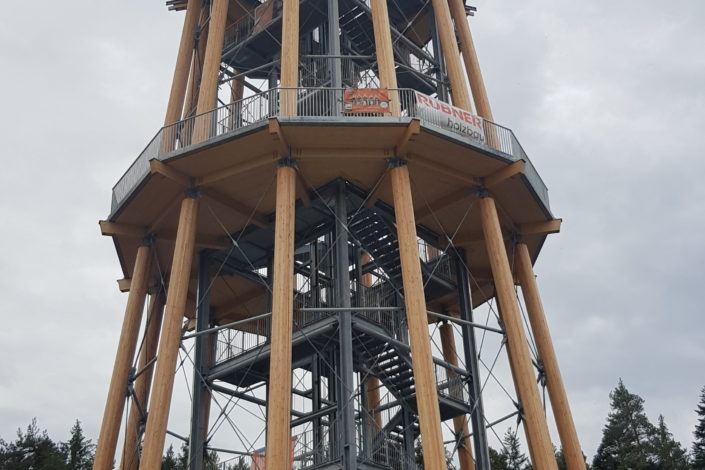Stahlbau-Absprungplattform + Aussichtsplattform +Geländer montiert-Neubau Aussichtsturm-Schömberg-Stahlbau