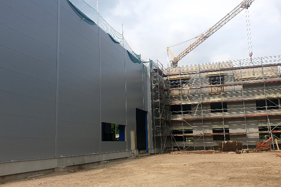 SF-Bau-Außenansicht-Neubau Produktionshalle mit Bürogebäude-Plochingen-Schlüsselfertigbau