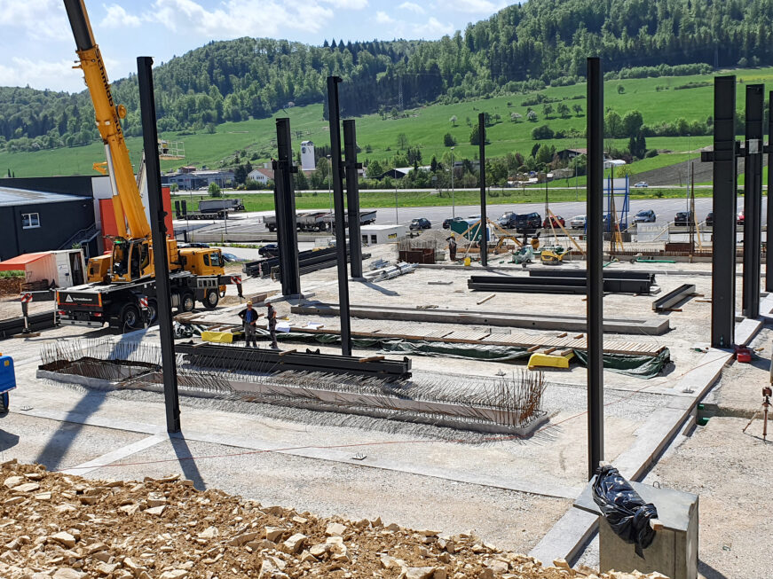 SF-Bau-Stellung Stahlbau-Neubau Fahrzeug-Reparaturhalle mit Büro-Burladingen-Schlüsselfertigbau