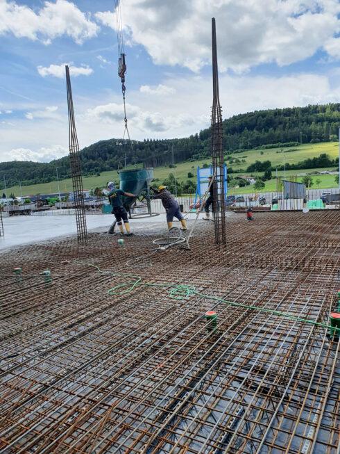 SF-Bau-Betonage Bodenplatte-Neubau Fahrzeug-Reparaturhalle mit Büro-Burladingen-Schlüsselfertigbau