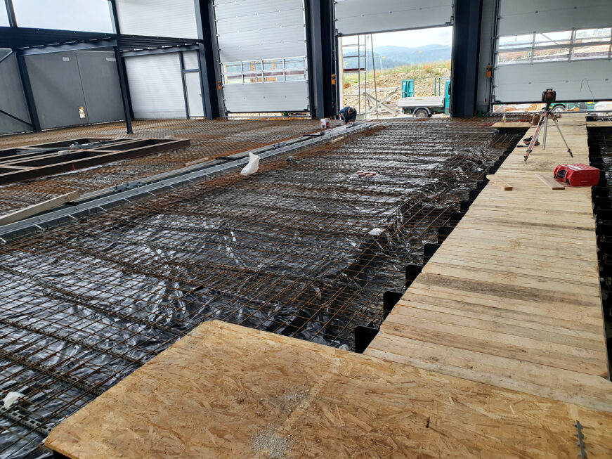 SF-Bau-Bodenarbeiten-Neubau Fahrzeug-Reparaturhalle mit Büro-Burladingen-Schlüsselfertigbau