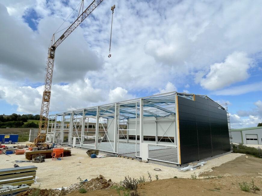 SF-Bau-Verlegung Sandwichfassade- Neubau Niederlassung Süddeutschland-Giengen an der Brenz-Schlüsselfertigbau