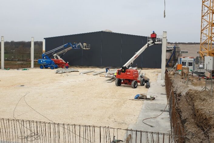 SF-Bau-Stahlbau-Stützen-Hallenerweiterung-Zell u. A.-Schlüsselfertigbau