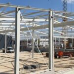 SF-Bau-Stahlbau-Stahlkonstruktion-Teamwork-Hallenerweiterung-Zell u. A.-Schlüsselfertigbau