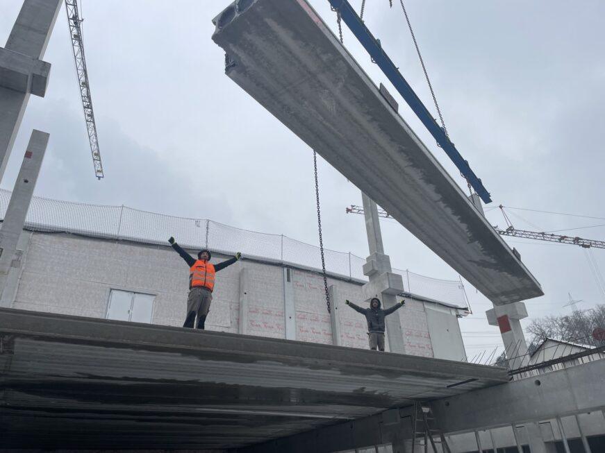 SF-Bau-Dacheindeckung-Anbau Lagerfläche-Deizisau-Schlüsselfertigbau